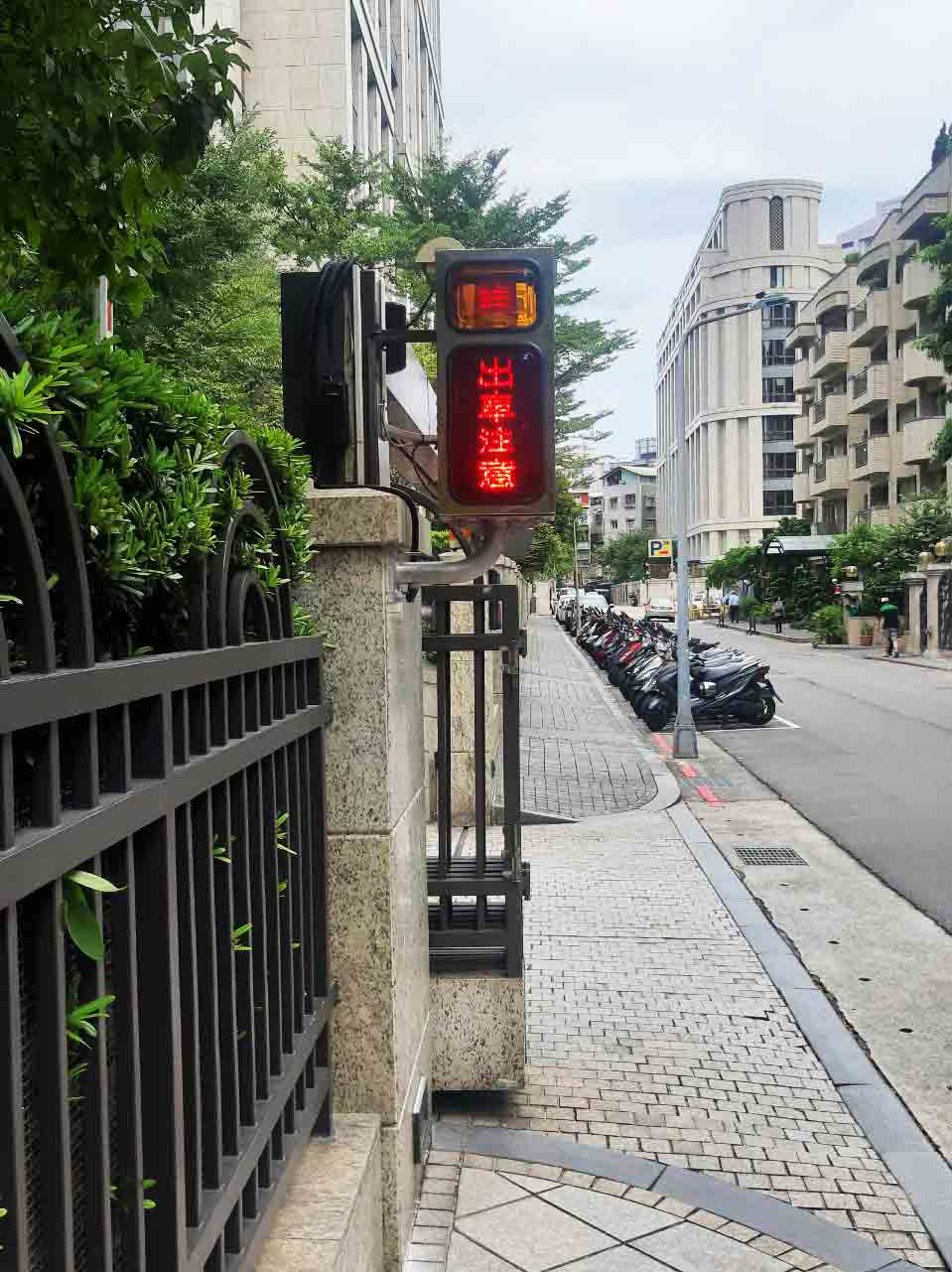 *台北市信義區-地下停車場照片