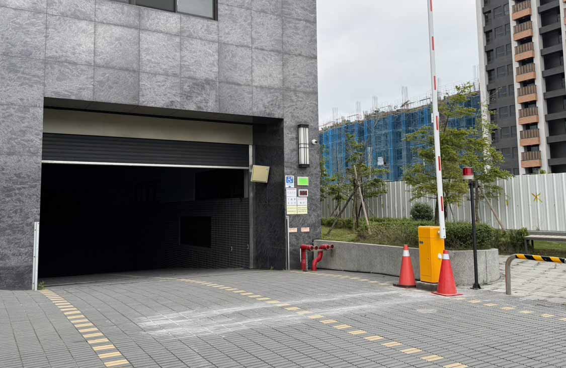 新北市八里區日初-社區大樓