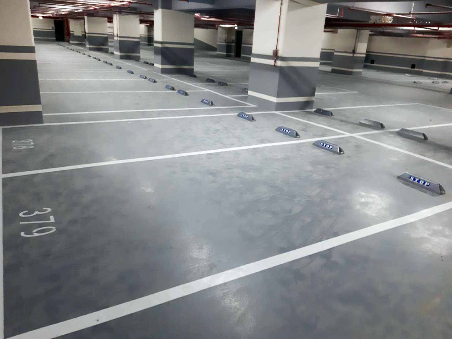 *新北市板橋區-高級社區地下停車場照片