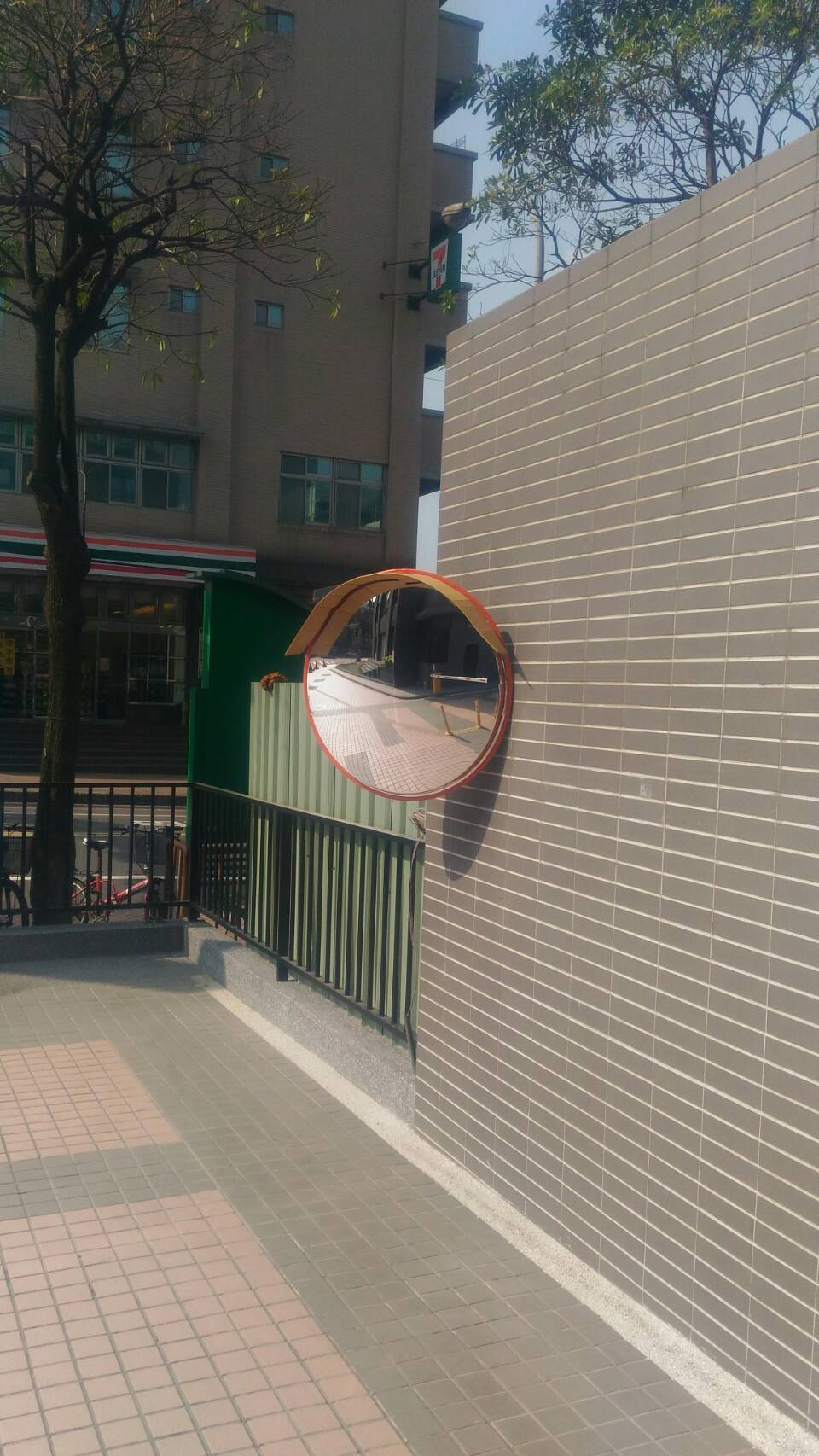 *新北市汐止區-社區停車場照片